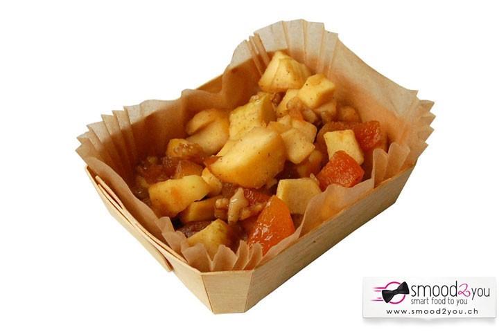 Our apple, walnuts, cinnamon, apricot - Mango Deck Lausanne