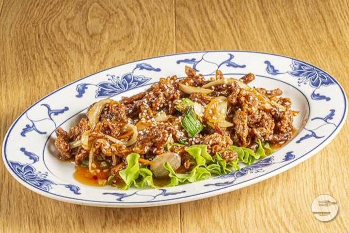 86. Thai Red Curry Beef - Le Shanghai