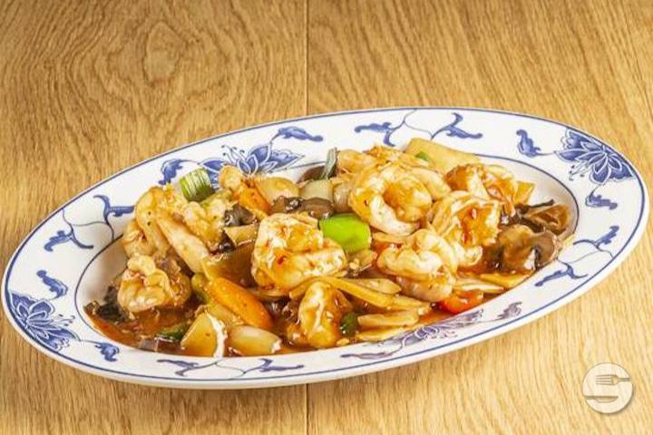 30. Sweet and Sour Shrimps - Le Shanghai