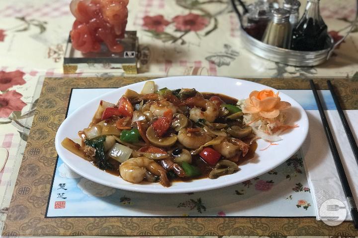 31. Shrimps with Thaï Basilic Leaves - Le Shanghai