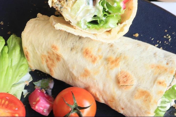 The Beauty & the Falafel - Street Gourmet