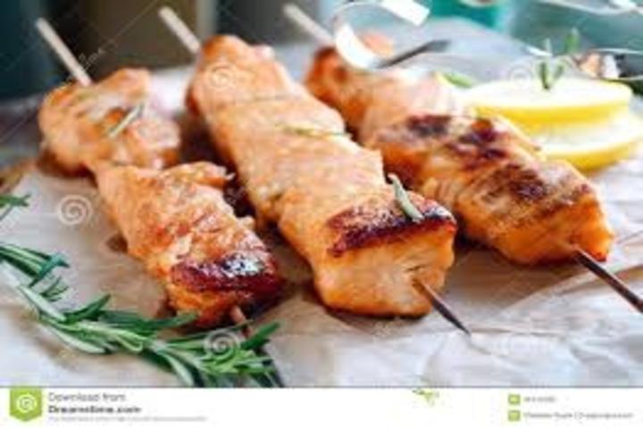 Salmon and pineapple skewer - Oniwa