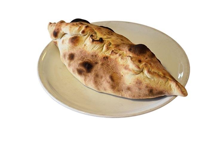 Pizza Calzone - La Nonna