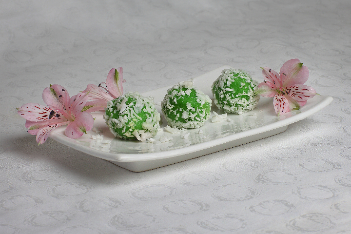 Glutinous rice ball with coconut - Jeck's place