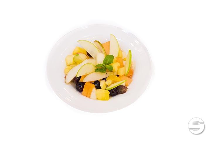 Fresh fruit salad - Café du Centre