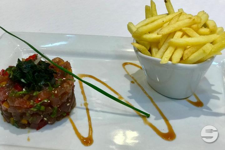 Tartare de thon mariné au soja et coriandre - Café du Centre