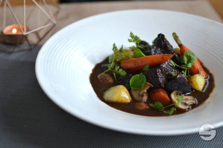 Traditionnel Boeuf Bourguignon "Grand Mère" - Café du Centre