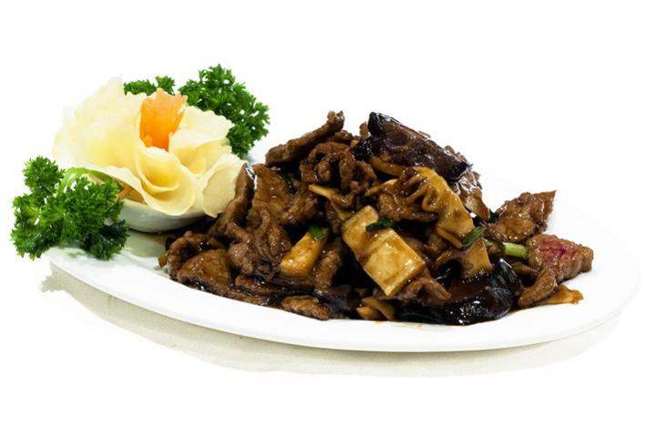 305. Boeuf aux Pousses de Bambou et aux Champignon Parfumés - La Baguette d'Or