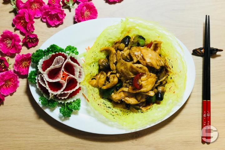 B15. Poulet dans son Nid - La Baguette d'Or