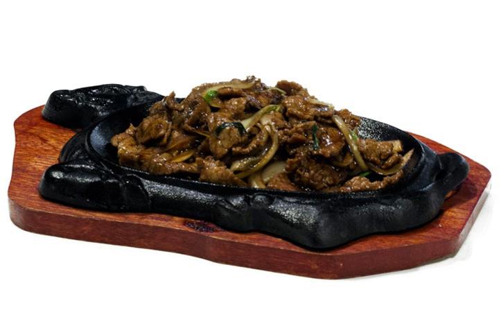 315. Beef in Oyster Sauce - La Baguette d'Or