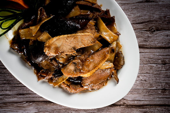 203. Sautéed Duck with Mushrooms and Bamboo Sprouts - La Baguette d'Or
