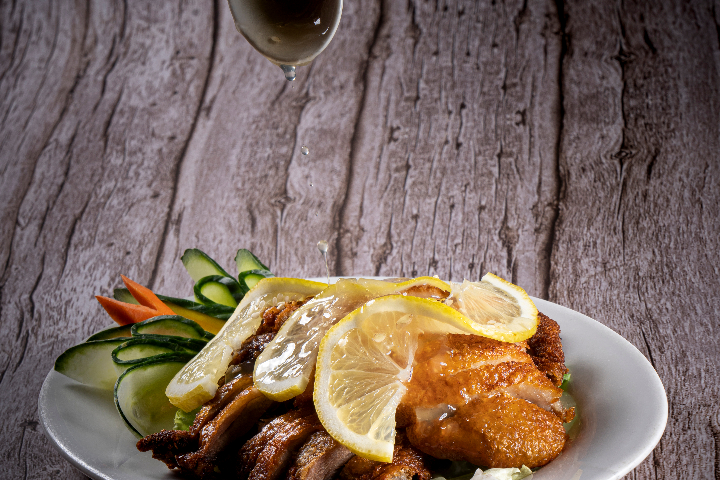 204. Crispy Duck with Lemon Sauce - La Baguette d'Or
