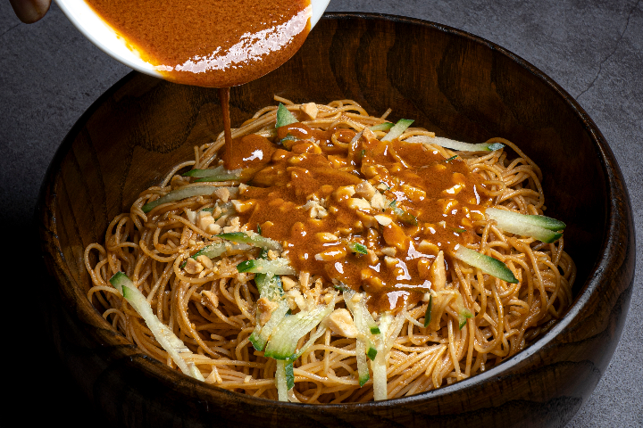 salde noodles with seseam sauce little spicy - La Baguette d'Or