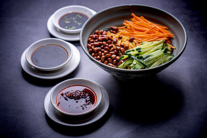1001. Rice vinegar spicy hot noodle - La Baguette d'Or