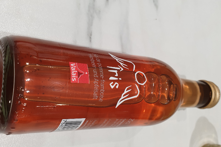 Jus pomme framboise Iris - Cuppin's Cupcakes Genève