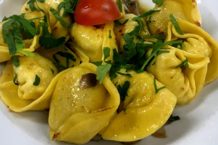 Tortellone Aux Bolets - Spaghetti Factory
