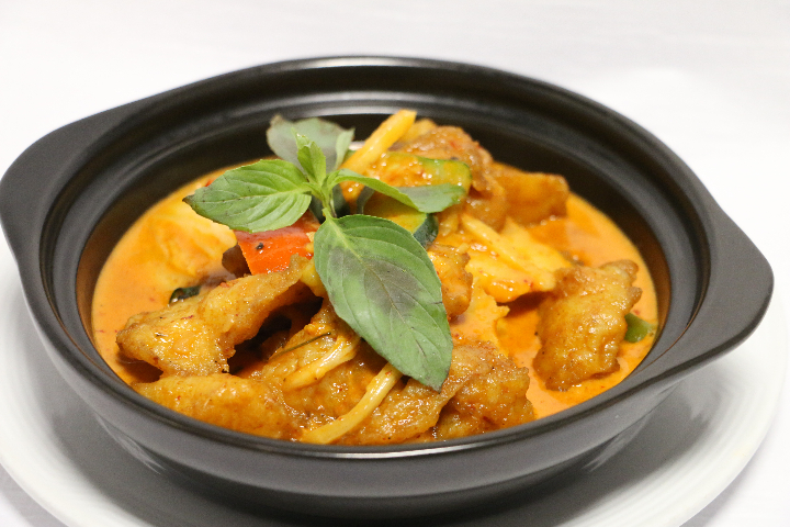 B41. Yellow Curry fish - Jia Wei