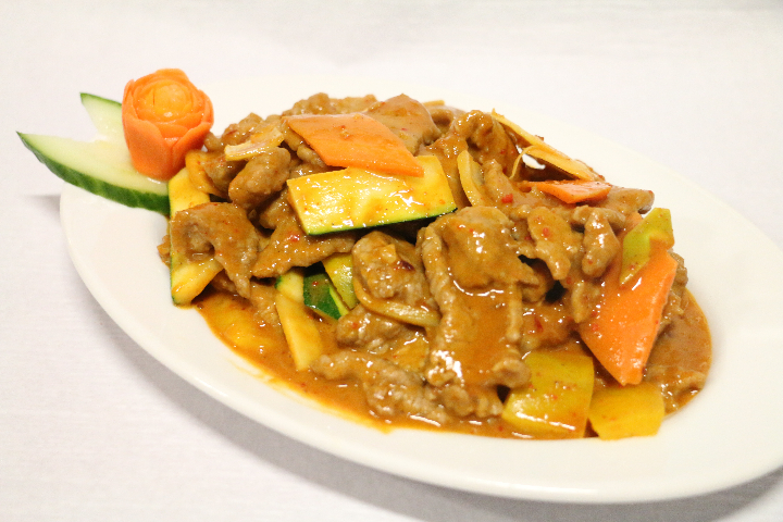 B16. Beef with Satay Sauce - Jia Wei