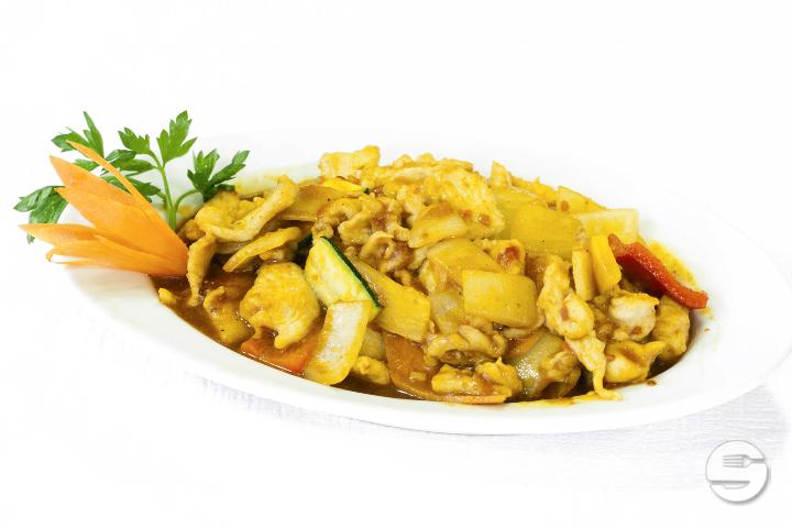 B05. Chicken skewer with satay sauce - Jia Wei