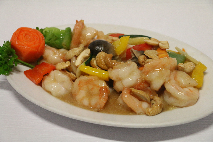 B39. Shrimps with Cashew Nuts - Jia Wei