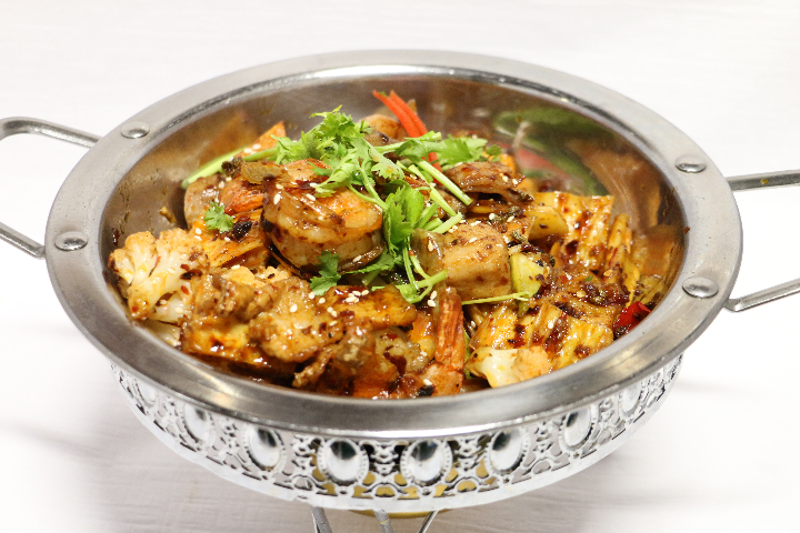 C18. Mixed Pot - Jia Wei