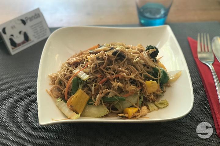 Fried noodles with vegetables - Panda Express