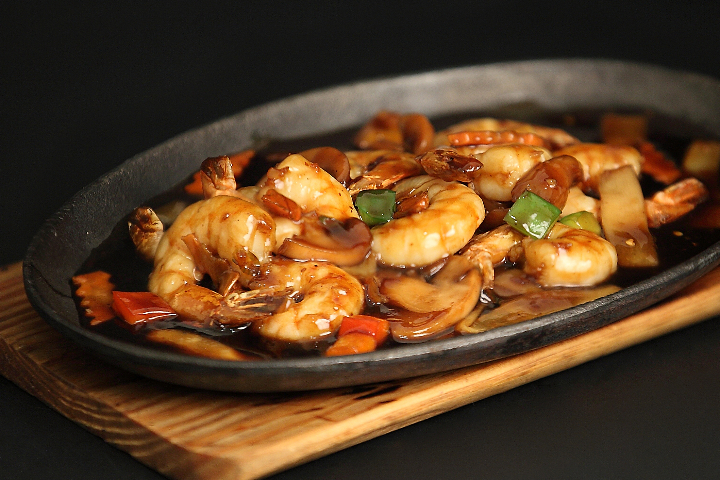 Mongolian style shrimp - Le 33