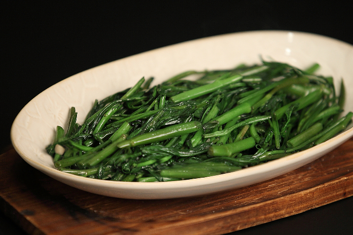 Water spinach with garlic - Le 33