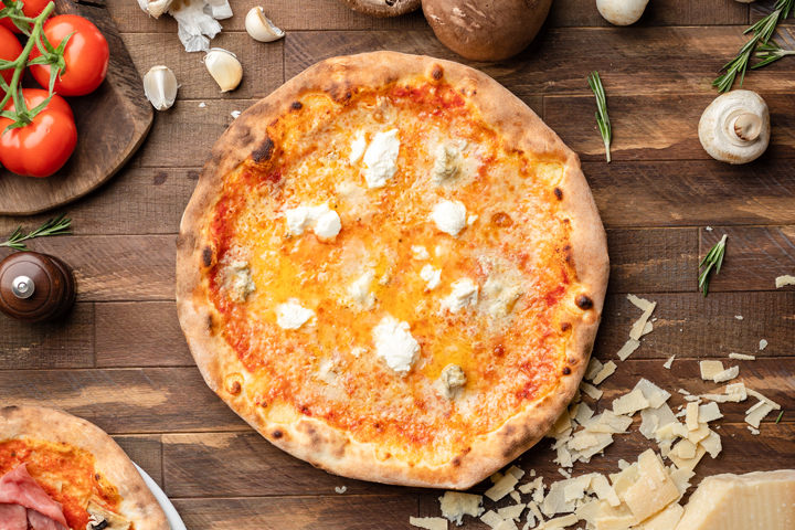 Pizza 4 Formaggi - Cheval Blanc