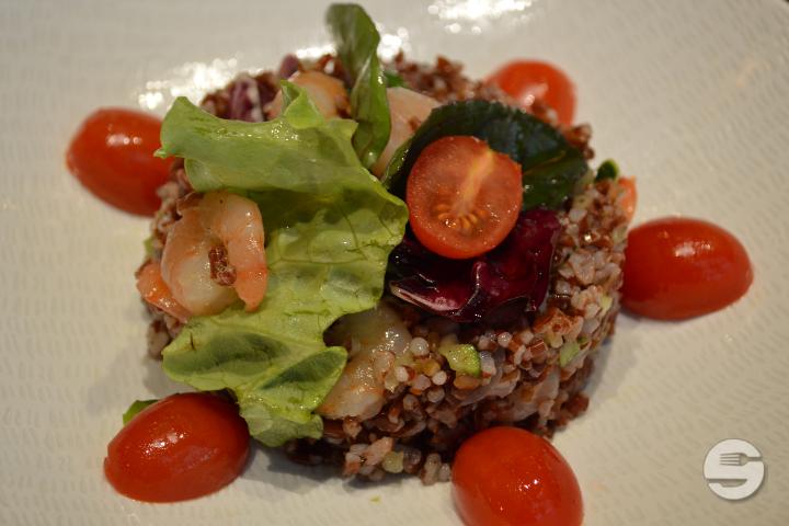 Whole red rice salad with lime shrimps - Capocaccia
