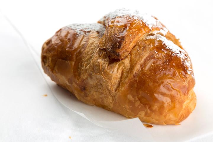 Strawberry croissant - Capocaccia - Morning