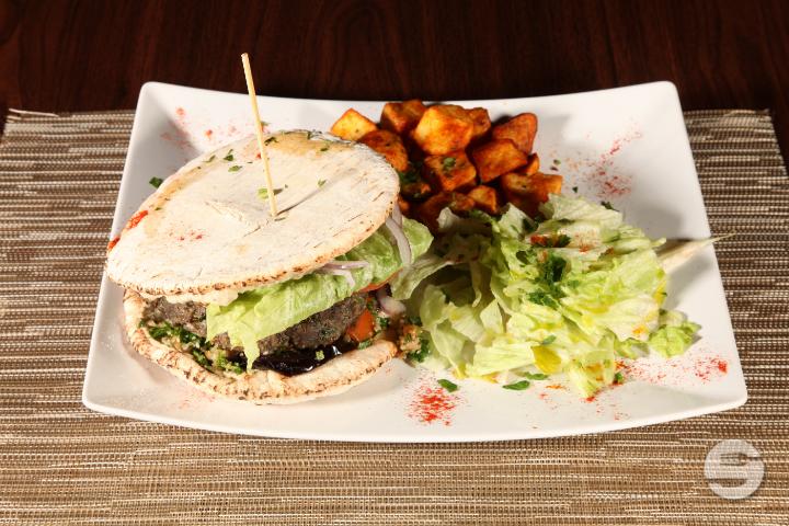 Pita Burger Kafta - La Caravane Passe