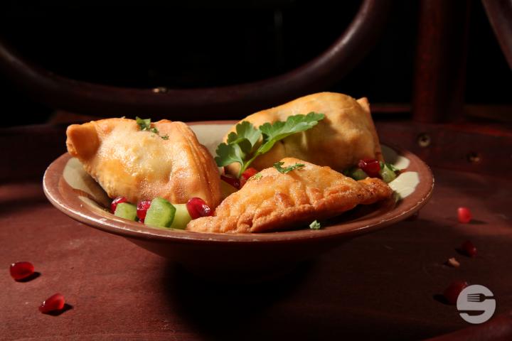 Beef fatayers (3 pieces) - La Caravane Passe