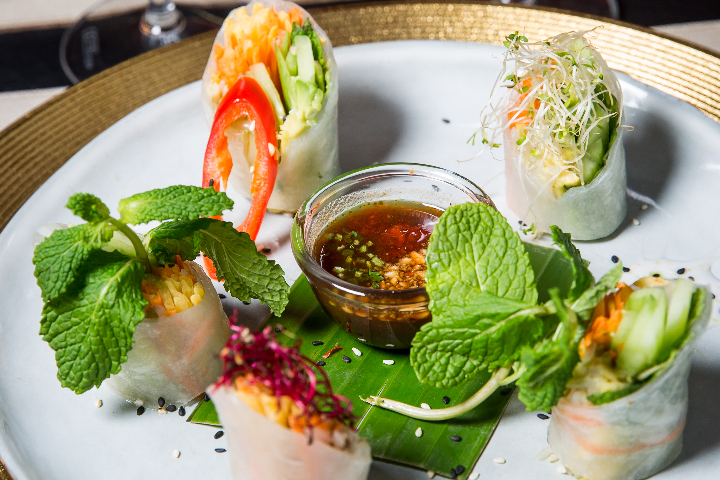 Fresh Summer Rolls, Shrimp and Avocado - Thaï