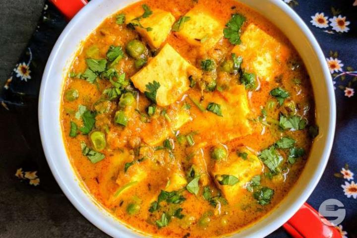Matar Paneer - Indian Zayeka
