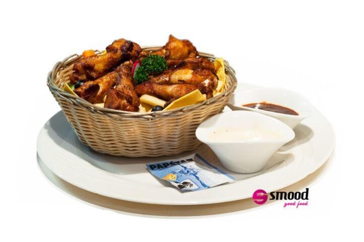 Chicken wings in the basket - La Manana