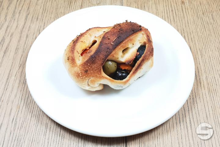 Focaccina Olives - Vasano Ristorante