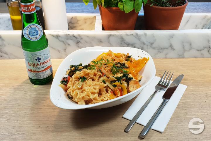 Pasta Pollo piccante - Vasano Ristorante