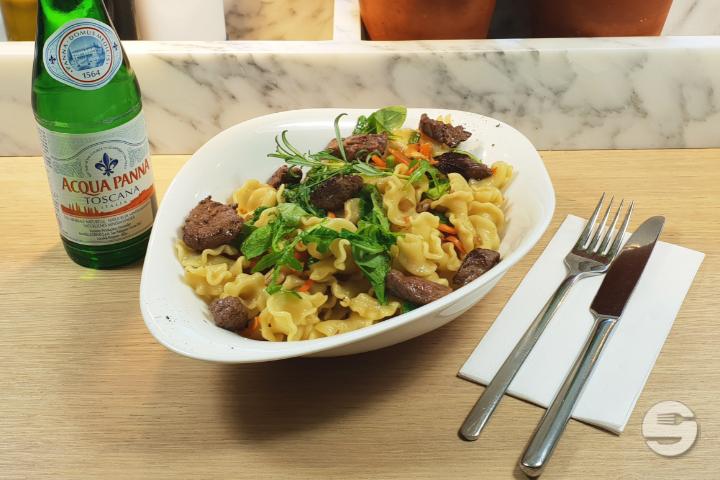 Pasta Filetto di Manzo e Rucola - Vasano Ristorante