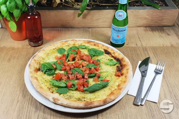 Pizza Pesto Con Spinaci - Vasano Ristorante