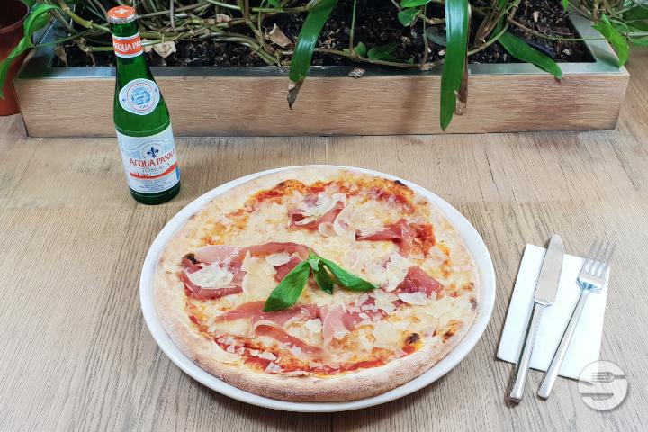 Pizza Crudo - Vasano Ristorante