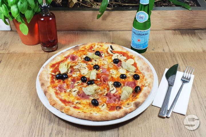 Pizza Capricciosa - Vasano Ristorante