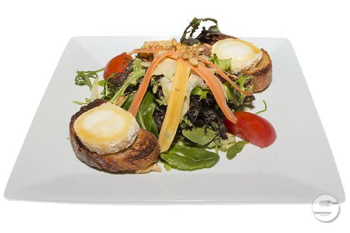 Warm Goat Cheese Salad - Le Réservoir