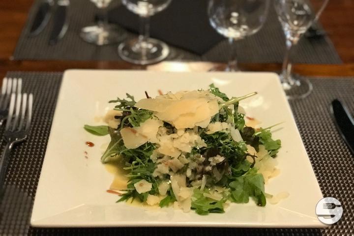 Mesclun Salad with Parmesan Shavings - Le Réservoir