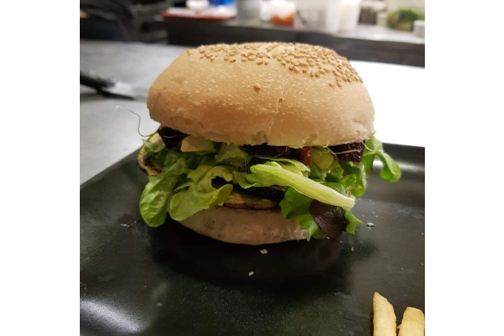 Burger The Light (Vegetarian) - Le Réservoir