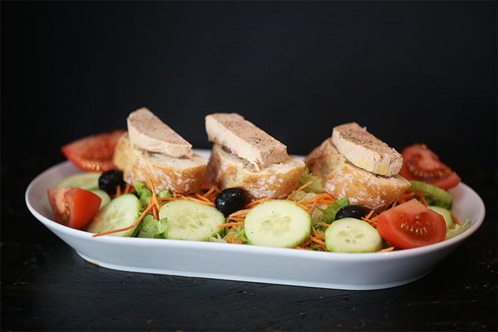 Foie gras salad - Le 11 Burger