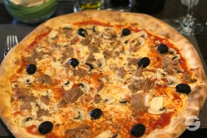 Pizza Siciliana - Leo's