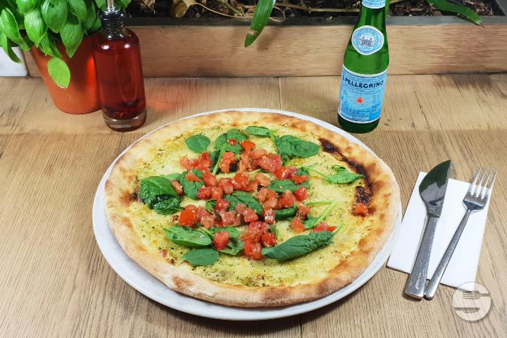 Pizza Pesto con Spinaci - Vapiano