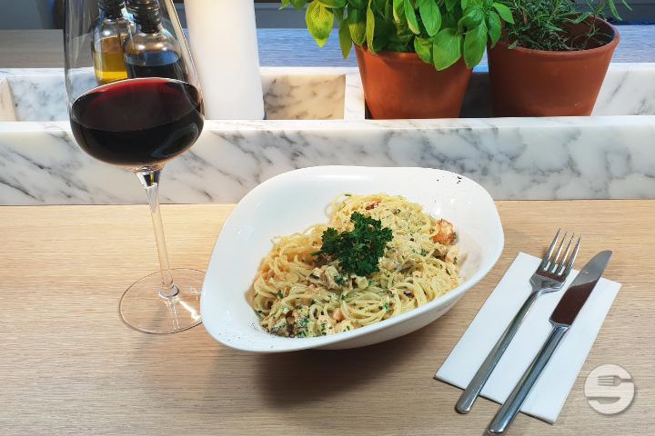 Pasta Carbonara Salmone - Vapiano