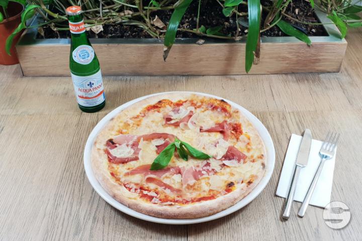 Pizza Crudo - Vapiano
